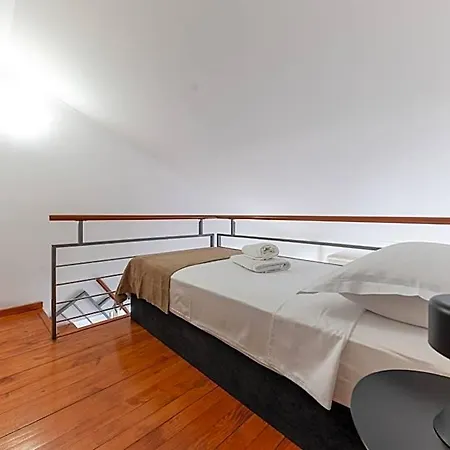 Rossa Hotel 4*